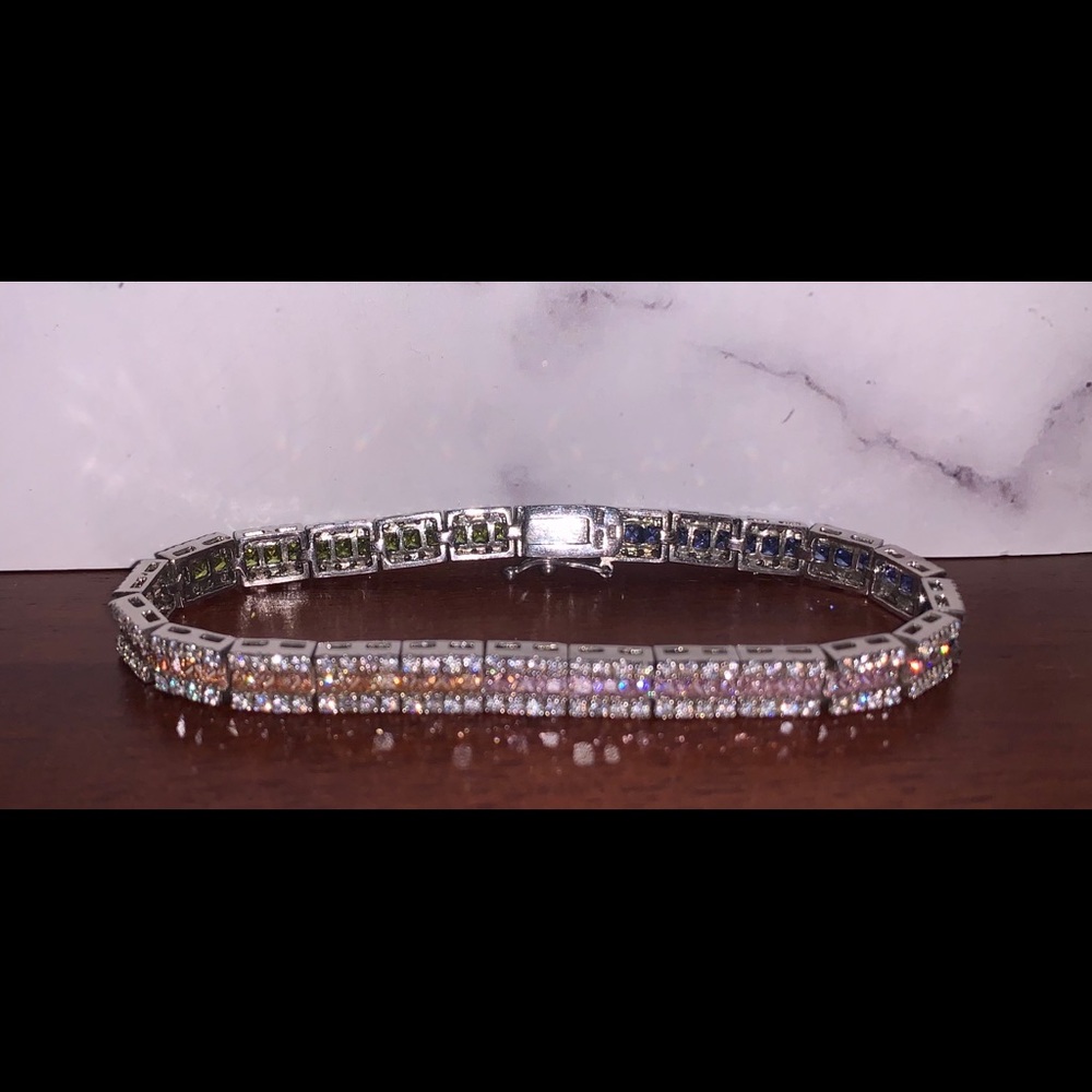 💎 SOLD NWOT Gorgeous Silver Gemstones Bracelet - Picture 6 of 8